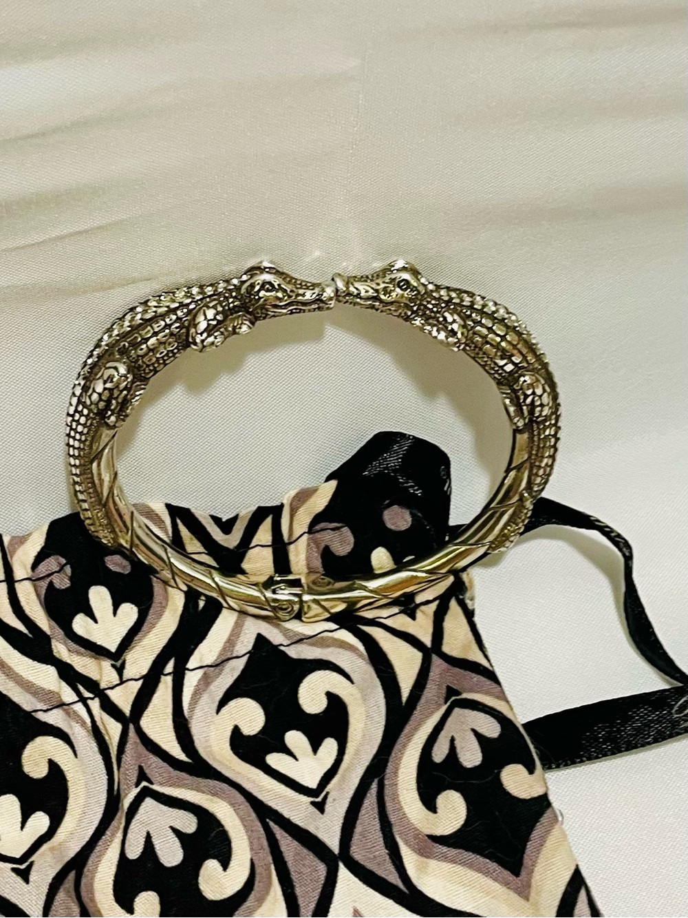 Brighton “Later Gator” Collection - 2 Kissing Gators & Clapper Style Bracelet - Picture 14 of 16